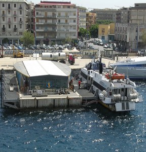 terminal-passeggeri-visto-dal-mare
